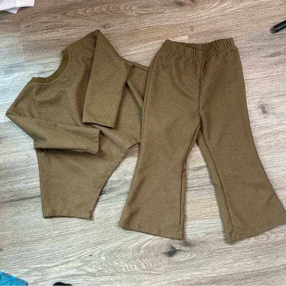 Other - Toddler Brown Waffle Knit 2-Piece Lounge Set | Size 3Y